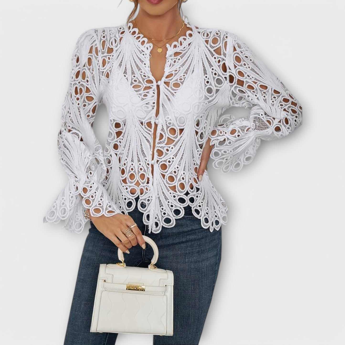 Branca | Blusa em Renda Delicada