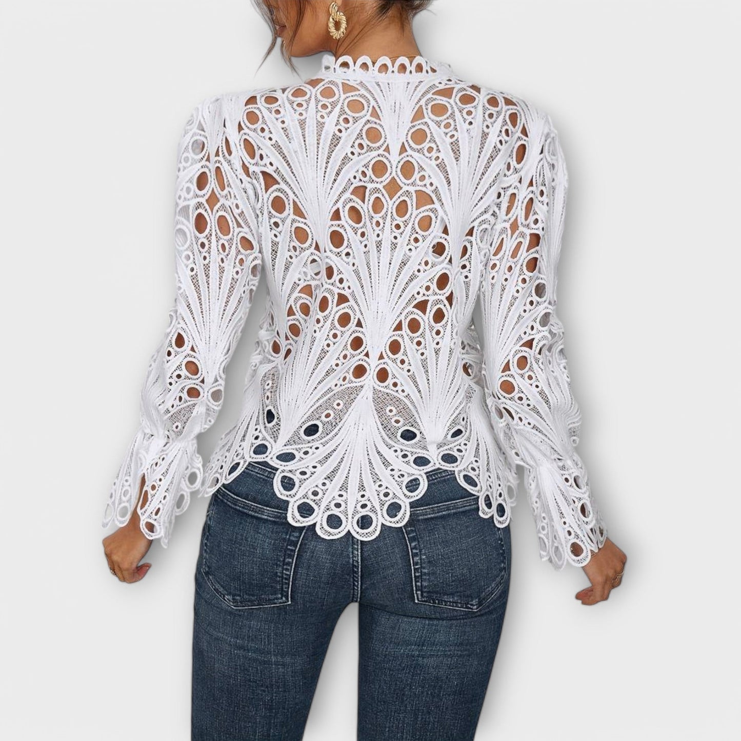 Branca | Blusa em Renda Delicada